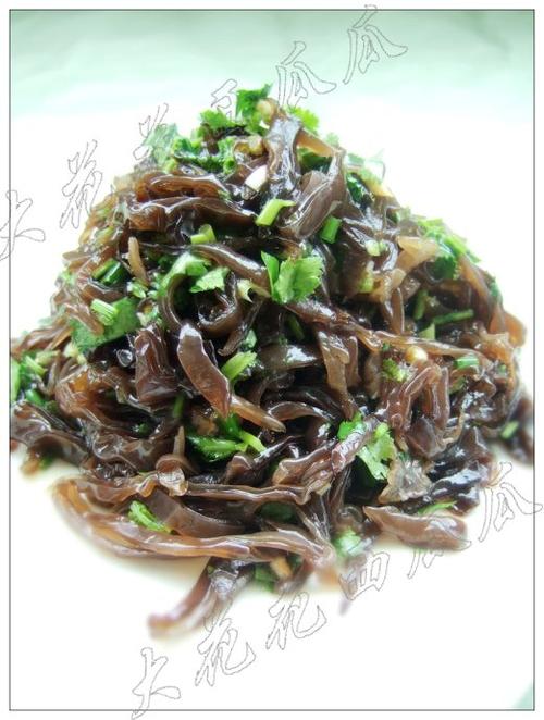 香油木耳丝的做法（凉菜）